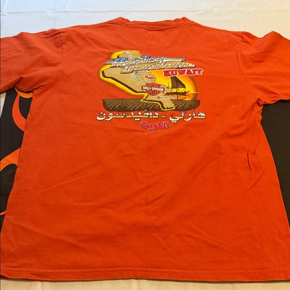 Harley-Davidson Vibrant Orange Tee and Sleek Black Bag - Picture 4 of 8